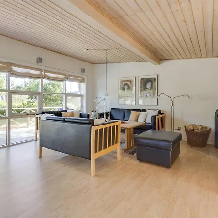 Hwelp - 200m From The Sea By Interhome *